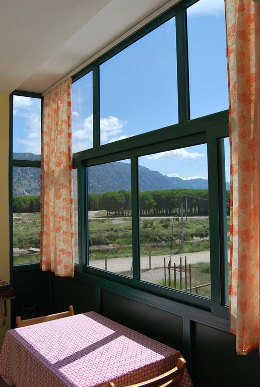 H And H Guesthouse Velipojë エクステリア 写真
