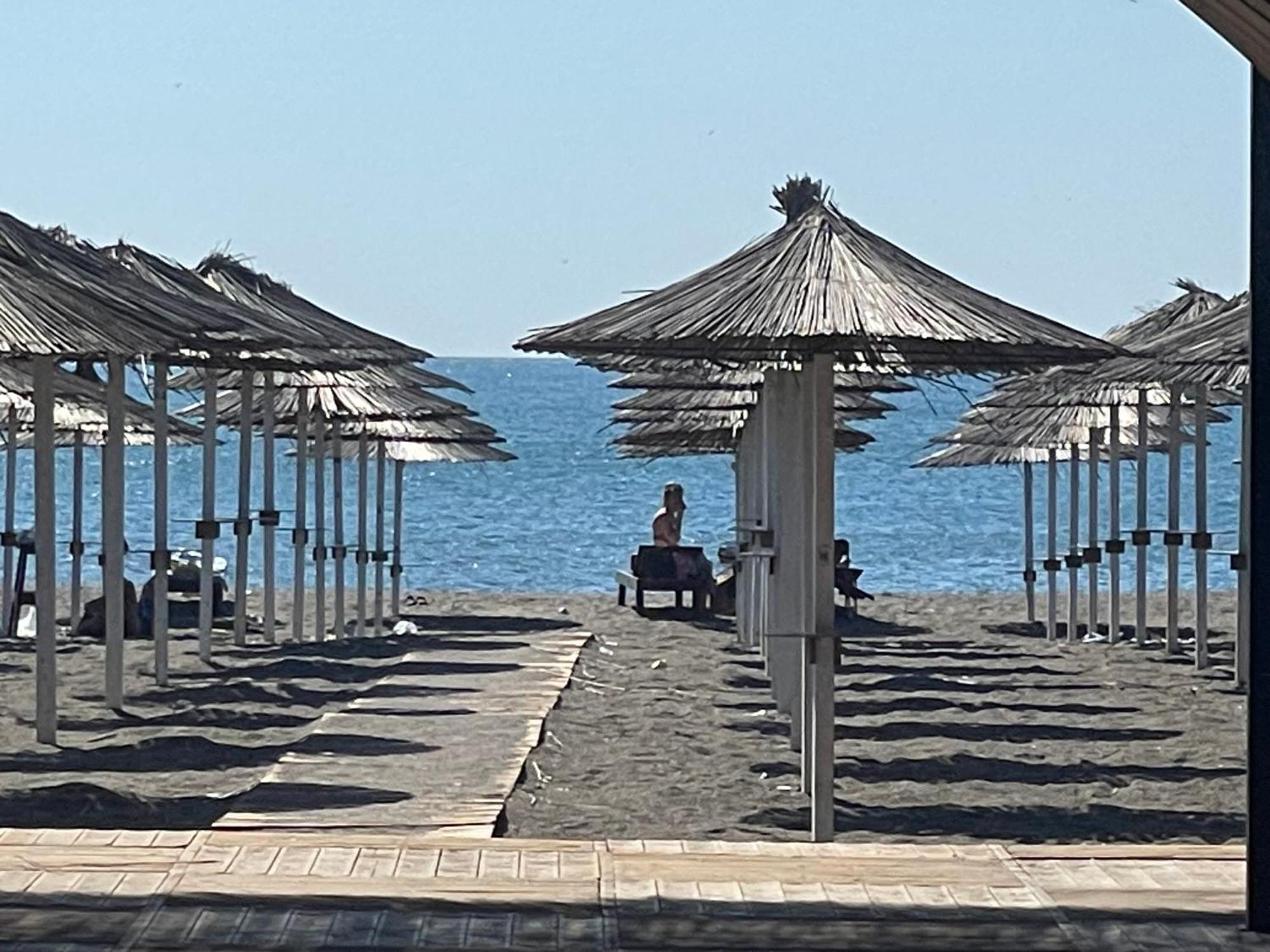 H And H Guesthouse Velipojë エクステリア 写真